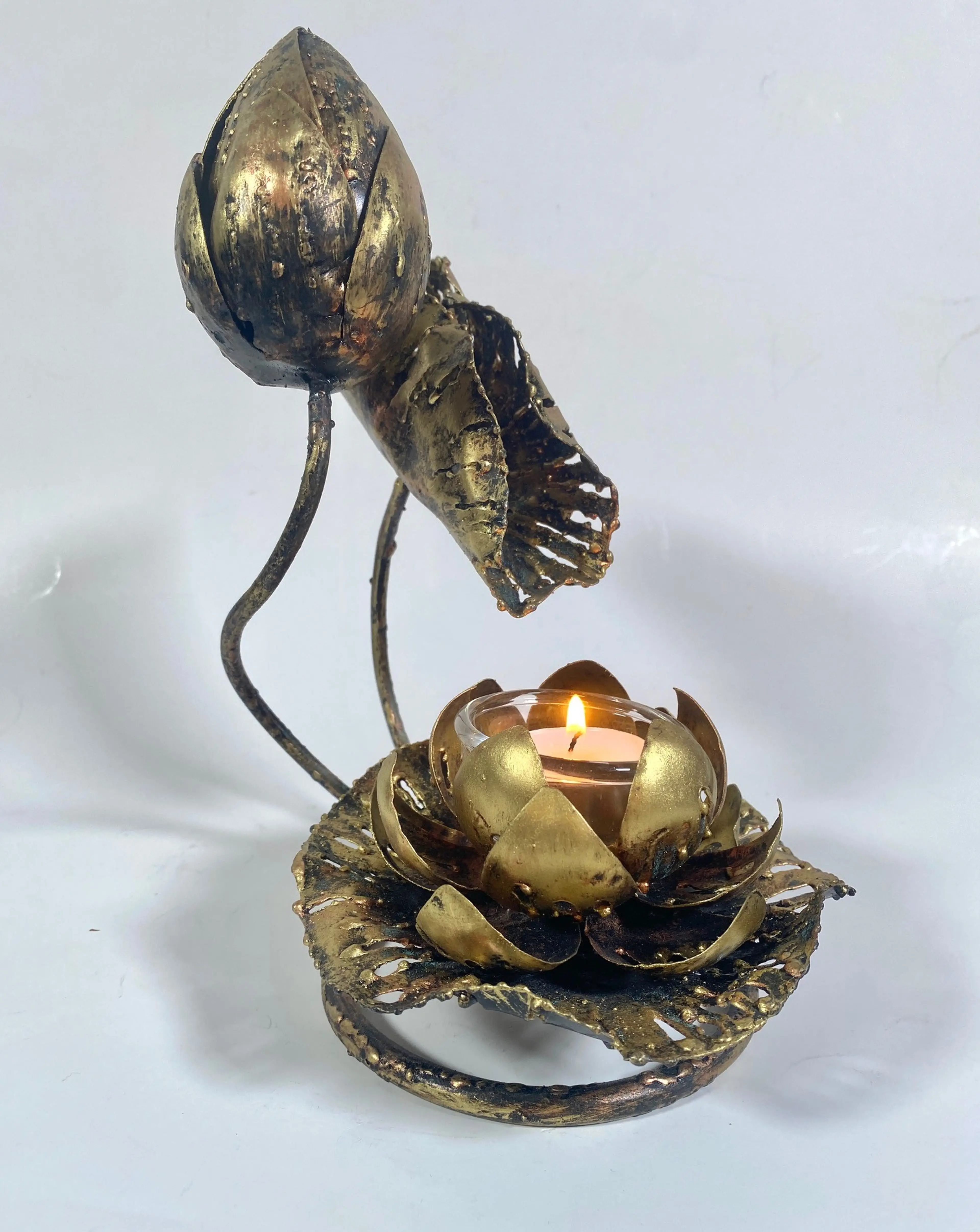 Image 3 of 23