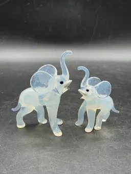 Blown glass white opalescent Elephants (ASIS)