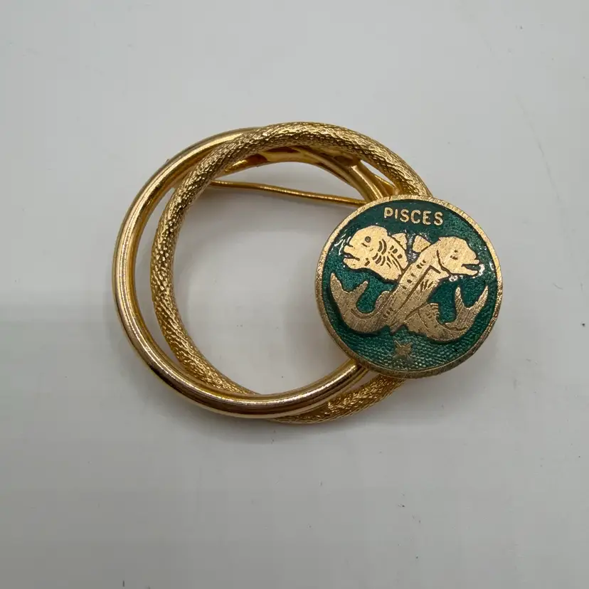 Gold Tone Double Circle Pisces Brooch C Clasp 2”