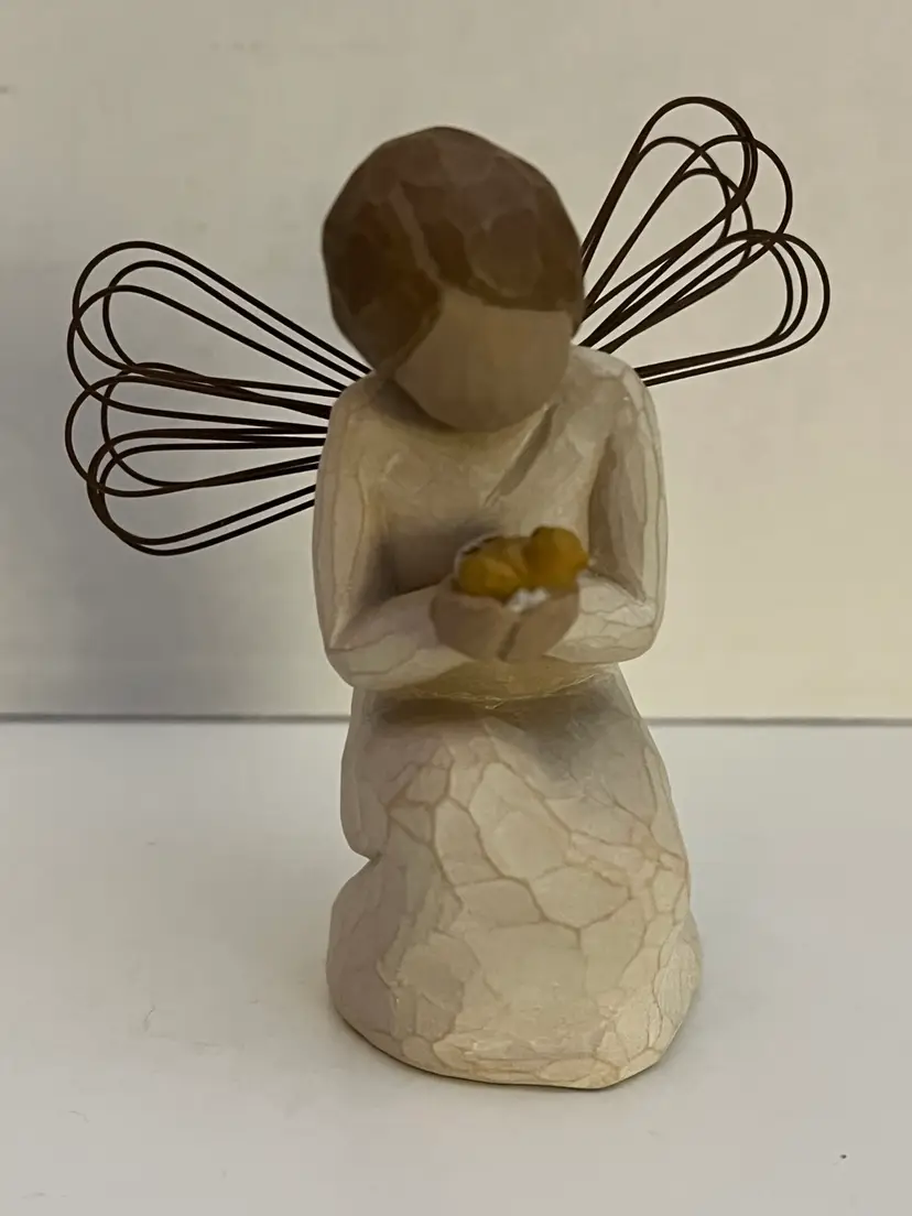 2002 Demdaco Susan Lordi Willow Tree Angel - Angel of Miracles Figurine 2007