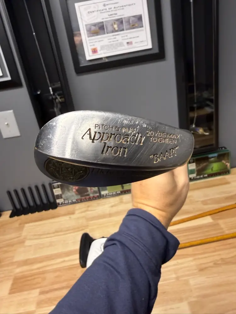 Callaway Hickory Stick Wedge With Crest All Original!! Very Cool Piece!!