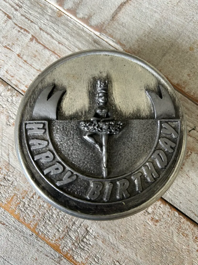 Birthday cake candle holders