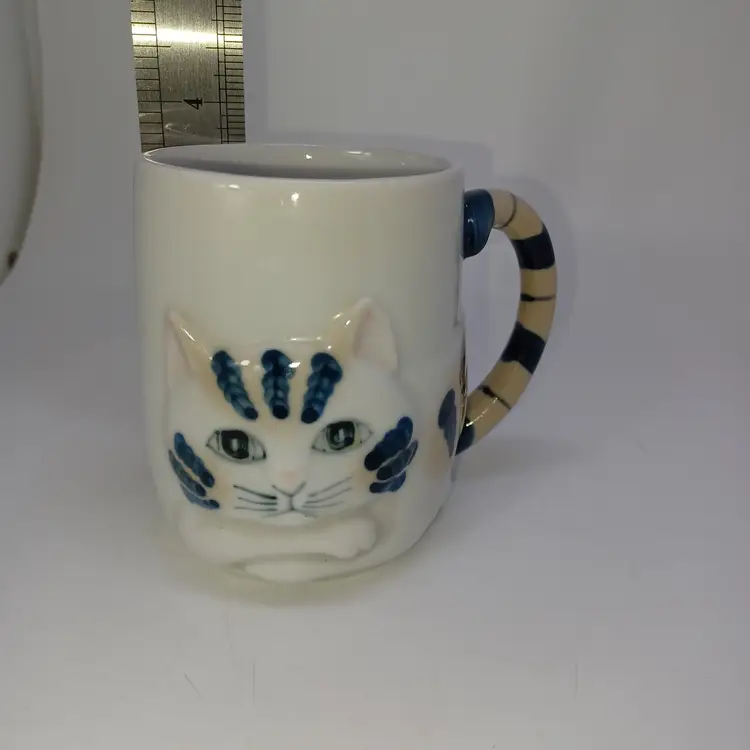 VTG Henriksen Imports 3D Cat Tail Handle Coffe Tea Mug Kitty Blue White.