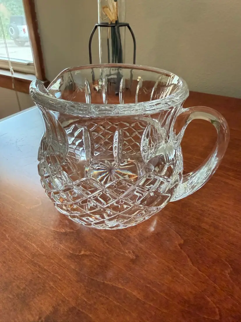 ☀️6” W x 5” H Small Crystal Pitcher