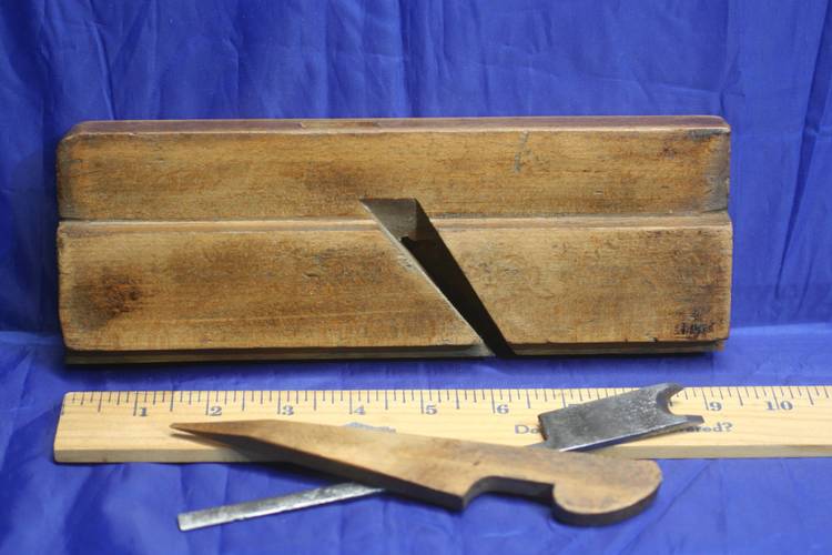 Wooden Side Beading Plane –5/8” – No Discernable Maker’s Mark