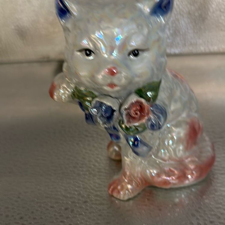 Vintage Iridescent Lusterware Pearlescent Shiny Glaze Cat