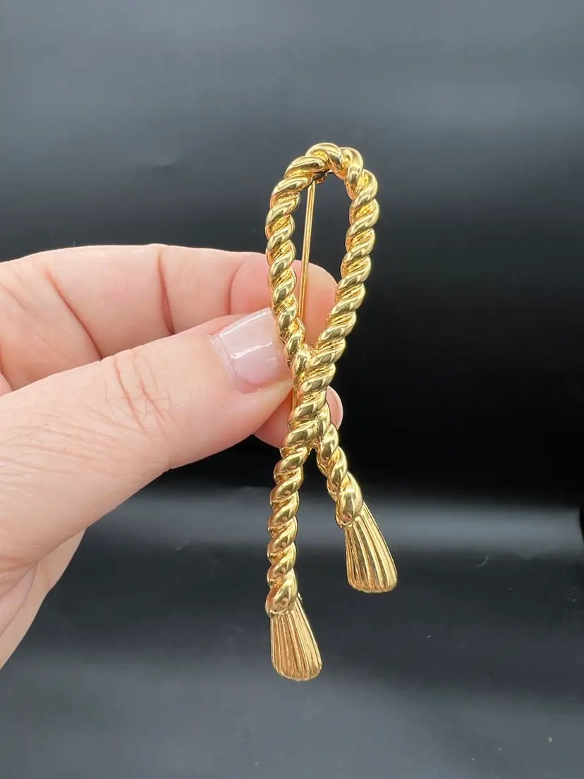 Monet Vintage Cordelia Rope With Tassels Golden Brooch