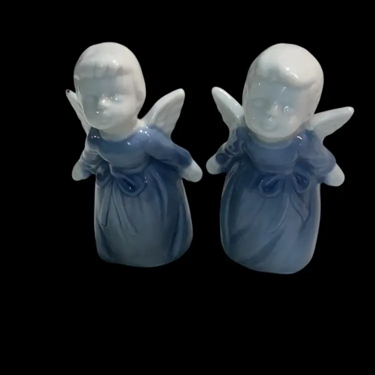 Vintage  Porcelain Hand Painted Kissing Angel Figurines. Off White & Blue. Believe To Be Lefton Or Inarco?? No Stamp Or Sticker.