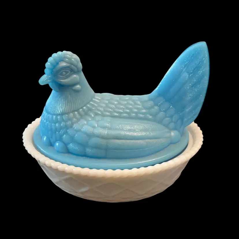 Vintage Westmoreland Blue Milk Glass Hen On White Nest 4.5” X 5.5”