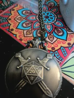 Dnd Pocket watch to carry dice