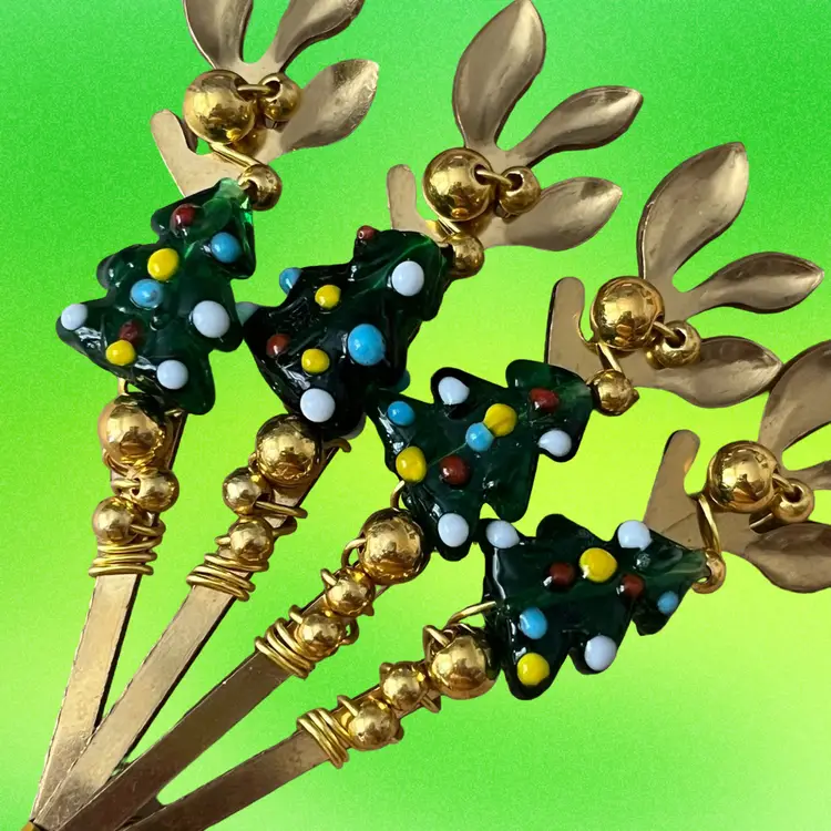 Fused Glass Christmas Tree 🎄 And Ornaments Decorated Silver Spoons