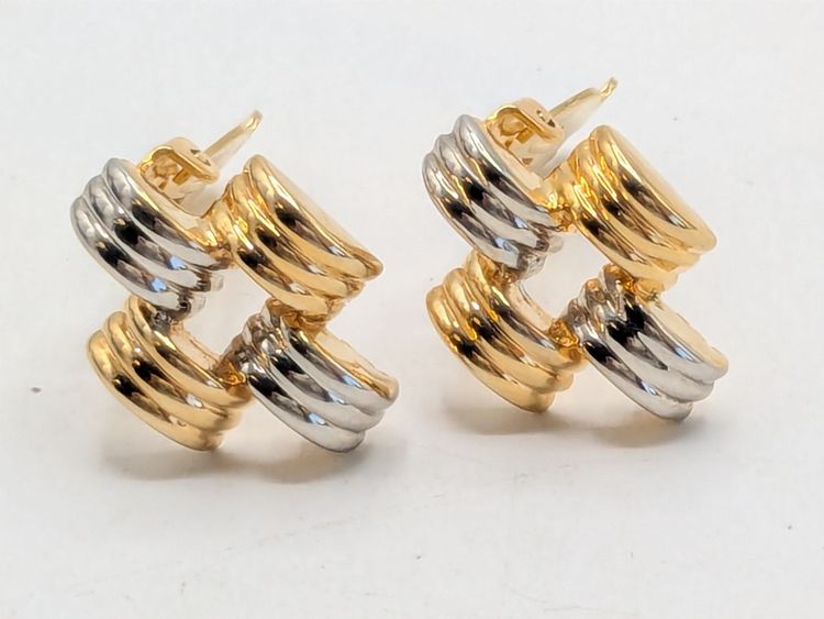 Vintage Two Tone Ribbed Clip On Earrings