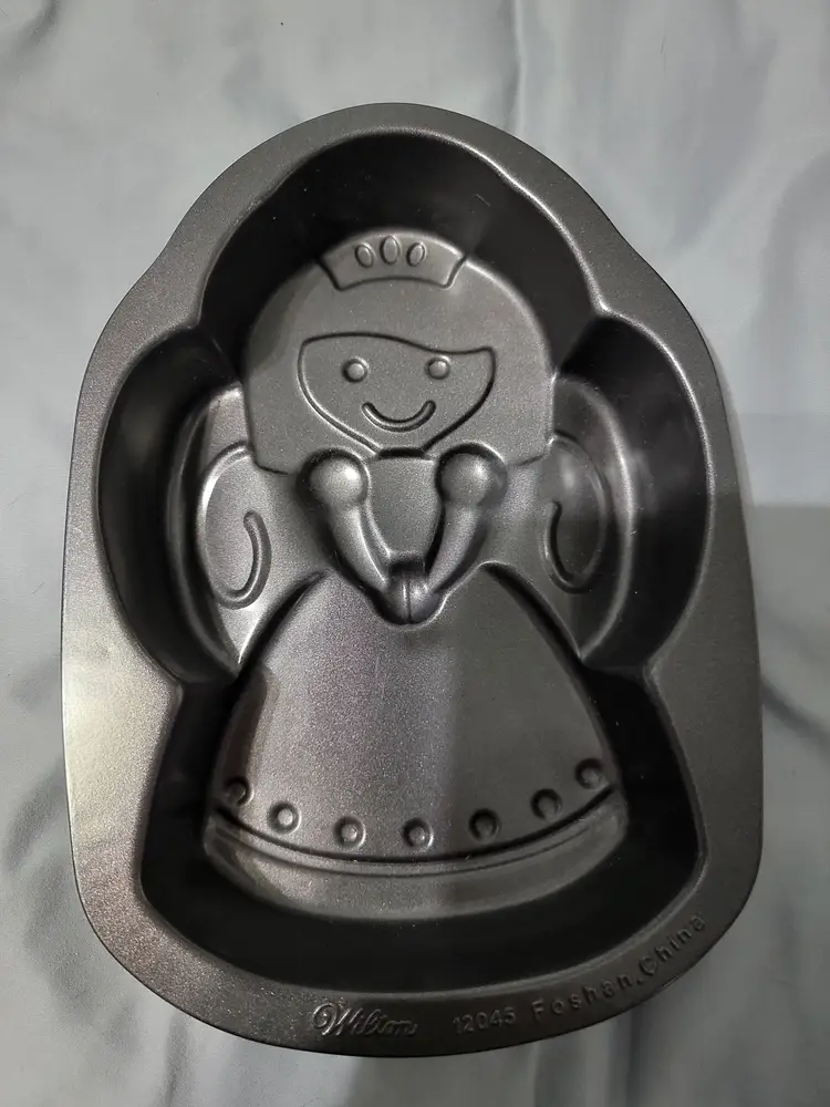 Angel cake mold