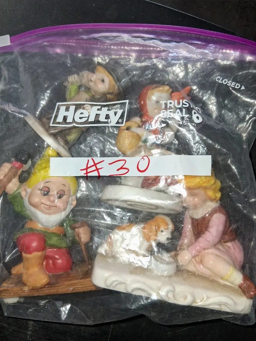 GRAB BAG #30 VINTAGE PORCELAIN FIGURINES