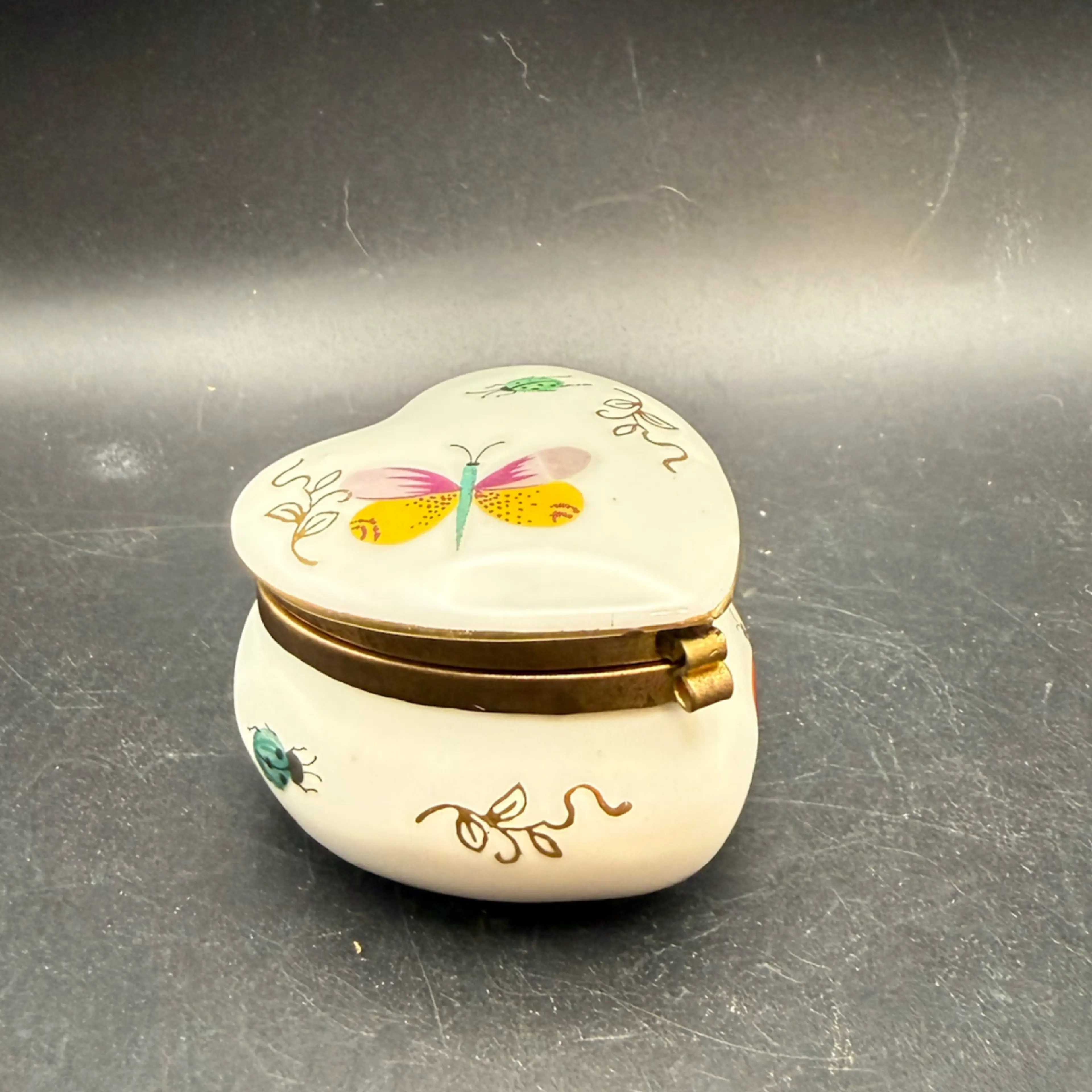 Image 1 of 5