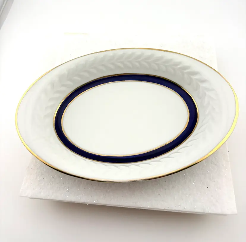 Vintage Porcelain Shenango Oval Candy/Trinket Dish 6.75” Long x 4” Wide