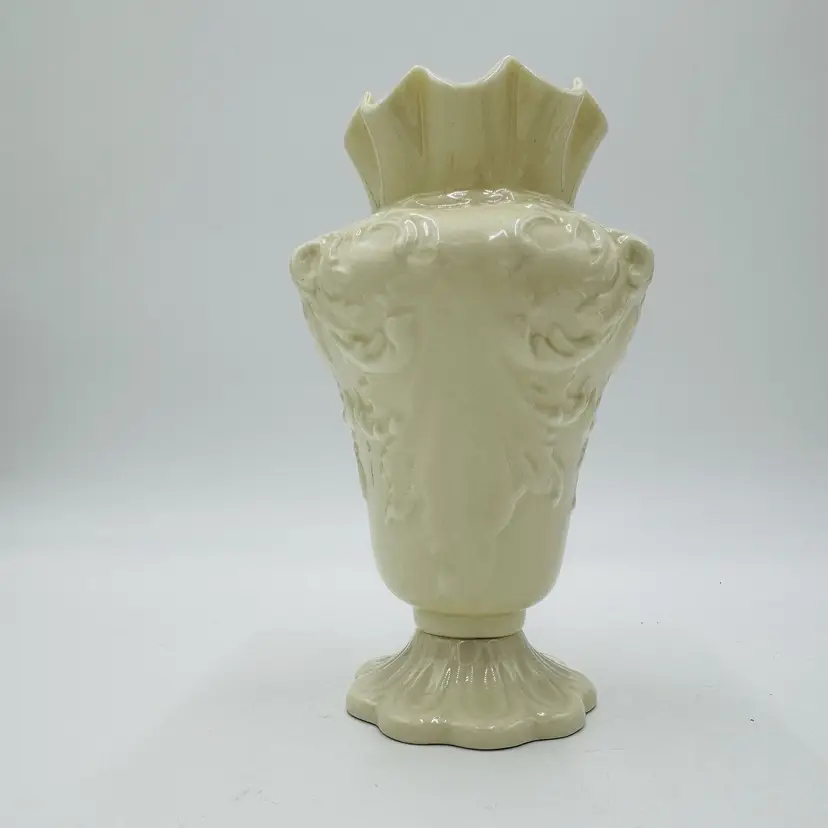 Vintage Belleek Rathmore Vase 3RD Green Mark #0857 6th Mark 1965 7.5”
