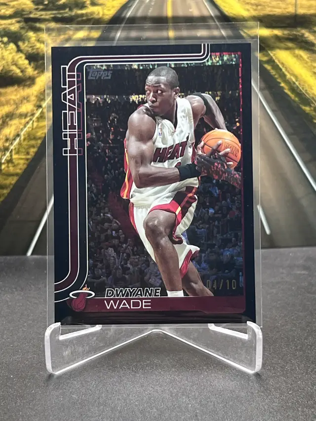 Dwyane Wade 2025 Topps Black /10 SSP
