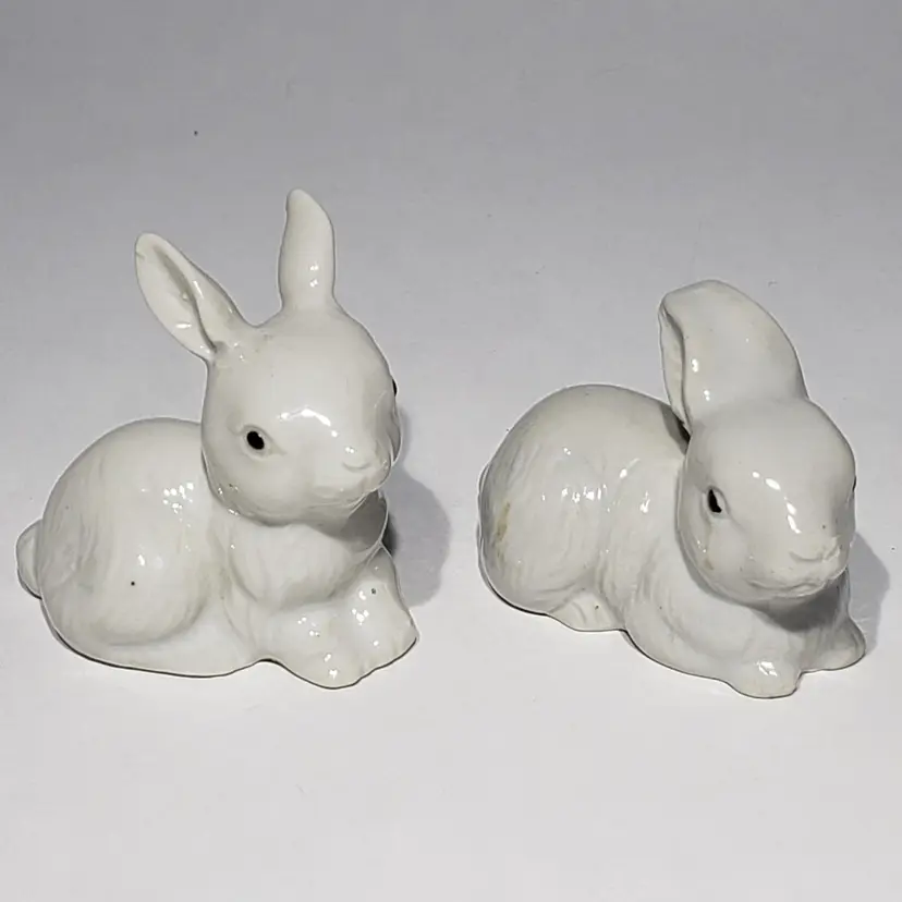 Set of 2 White Ceramic Bunny 2" Figurines Bunnies Glossy Easter Decor