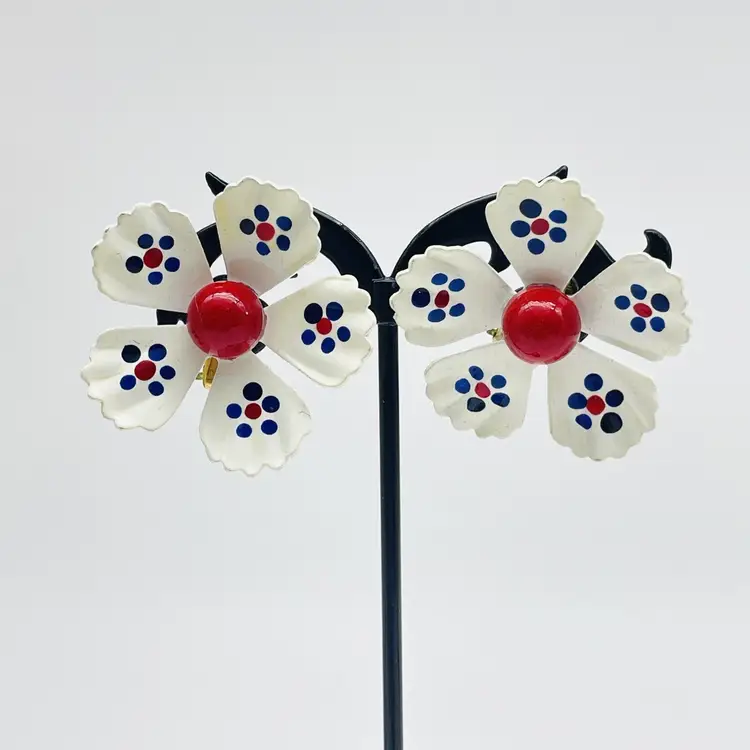 Vintage White Enamel Flower Clip On Earrings Red And Blue Polka Dot Retro 1960s 11944