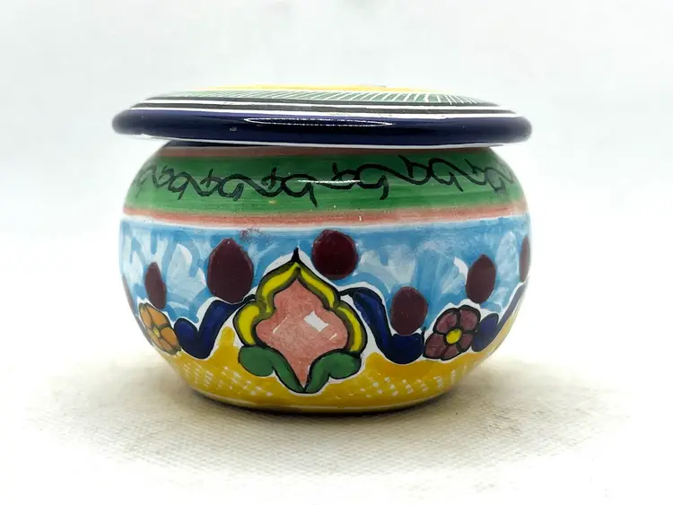 Hernandez Handcrafted Mexican Talavera Maiolia Pottery Lidded Trinket Ring Box Signed