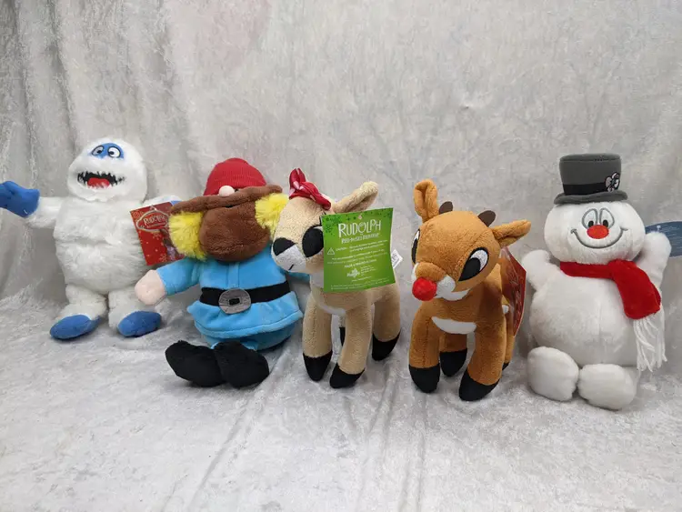 Rudolph Red-Nosed Reindeer 10”lot 5 Yeti Clarice Frosty Plush Set Toy Factory with tags