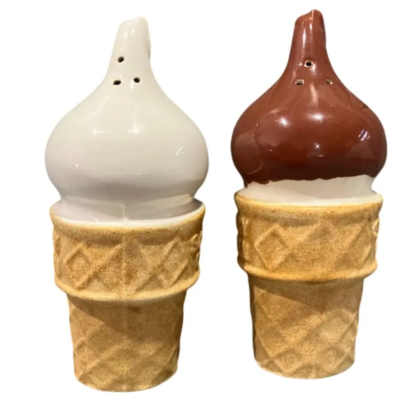 Vintage Dairy Queen Ceramic Salt And Pepper Shakers