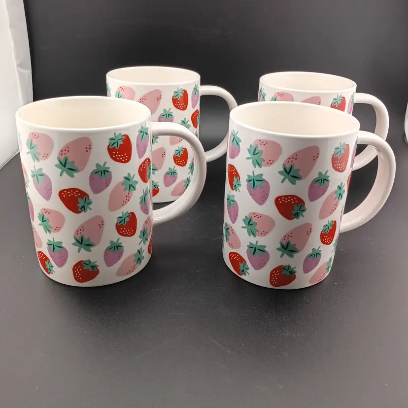 Set of 4 strawberry mugs