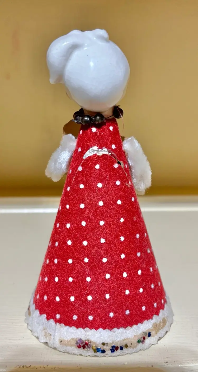 Japan Ceramic Head Caroler