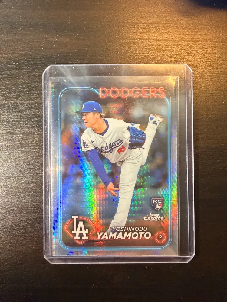 Yoshinobu Yamamoto 2024 Topps Chrome Rookie Prism Refractor