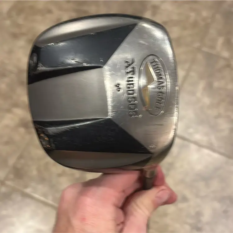 Complete Set Of driver and Fairway Woods. Thomas golf 9° driver, Adams tight lies strong 13° Three Wood, 19° Five Wood, 24° Seven Wood, 28° Nine Wood, 32° 11 Wood. Synchron II 34° 13 Wood, 37° 15 Wood Woods, And Thomas Golf 39° 17 Wood Wood All In Good Condition And Light Flex. Made For Ladies, Junior Golfers Or Senior Golfers. All With Good Golf Pride Grips.