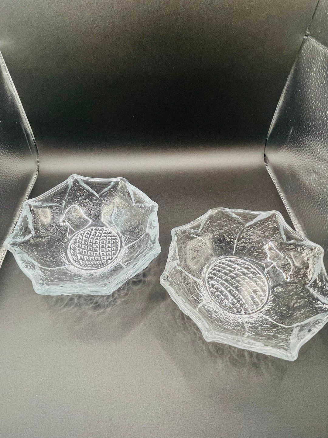 Niknax · Vintage Blenko Crystal Sunflower Bowls