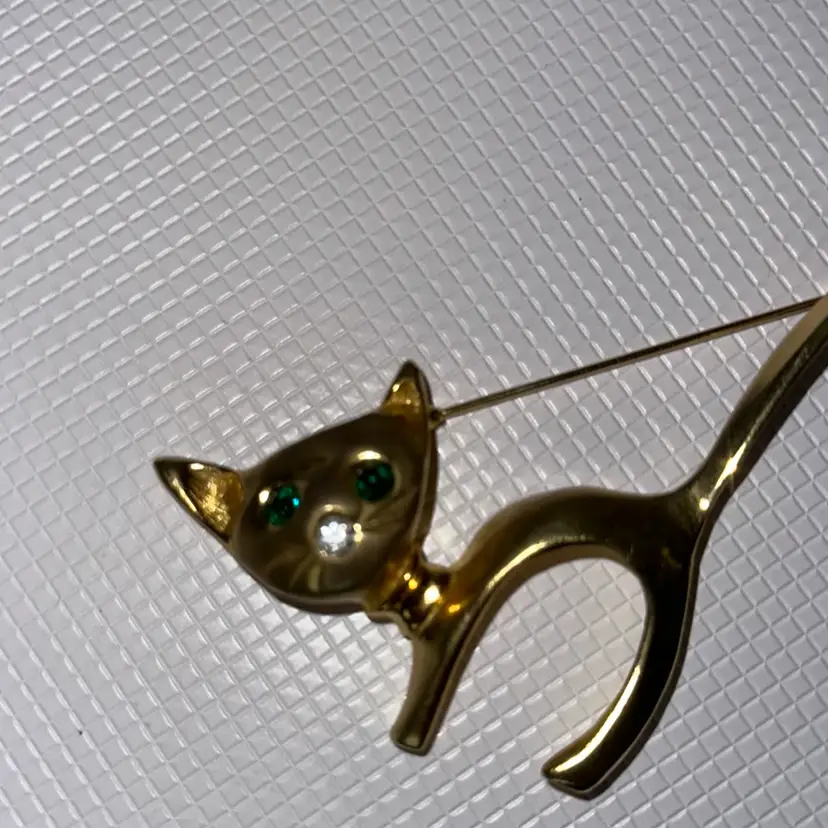 (Read)costume vintage Cat Brooch Signed Ultra Craft Measures A Little Over 6” Long Gold Tone