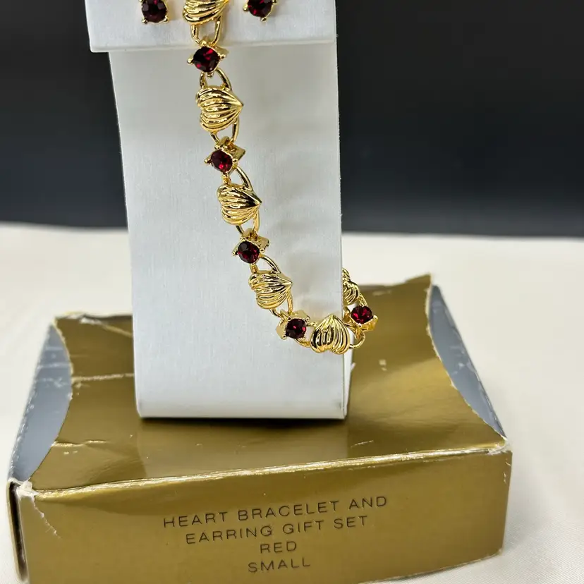 A113 - Avon 1997 Heart Bracelet And Earring Set Red Small