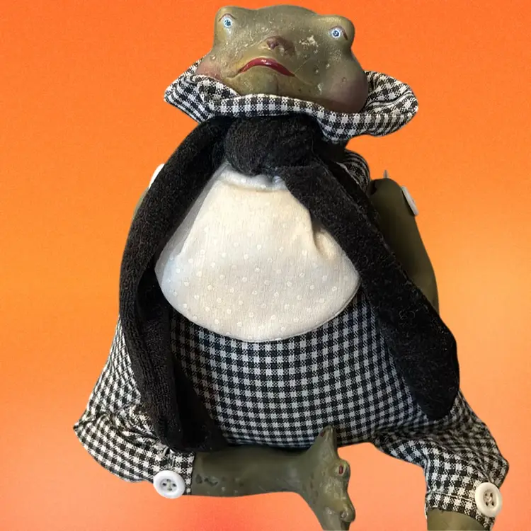 Vintage RUSS Berrie Frog Doll – Resin Head/Hands, Houndstooth Collar & Velvet Scarf.  Also Known As Vampire / Dracula / Halloween Frog Doll