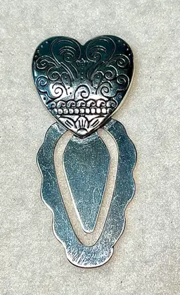 Brighton Scrolled Heart Bookmark
