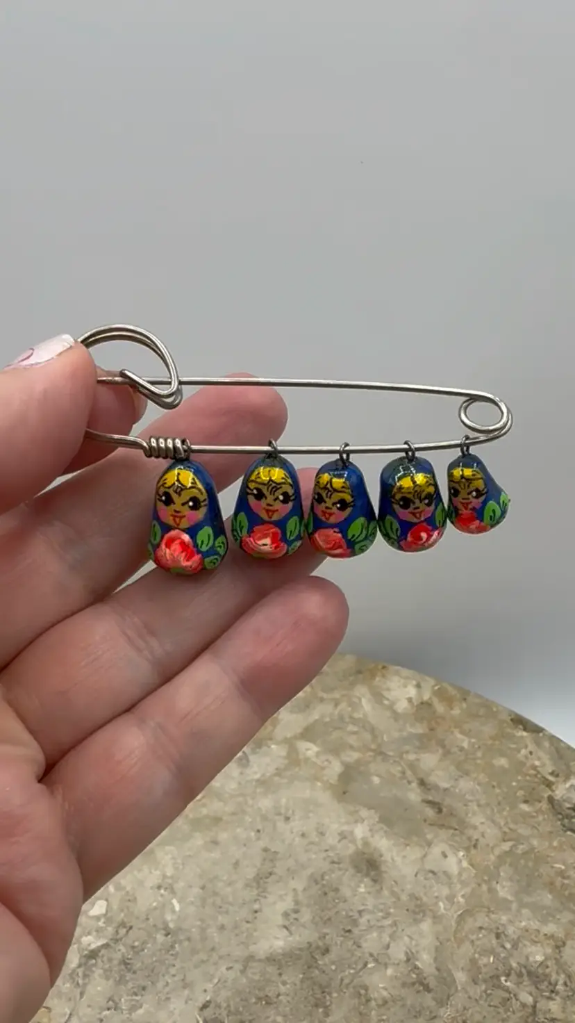 Vintage Russian Hand Painted Matryoshka Nesting Dolls Pin Brooch