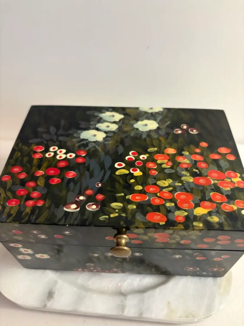 Vintage Black And Floral Lacquered Box With Padded Fabric Lining