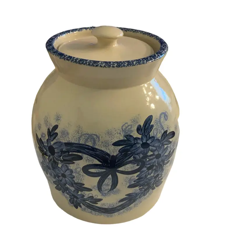 Casey Marshall Pottery Marshal Texas Country Kitchen Heart Wreath Crock With Lid Made In USA 1995  Approximately 9” Tall And 7” Diameter At Widest