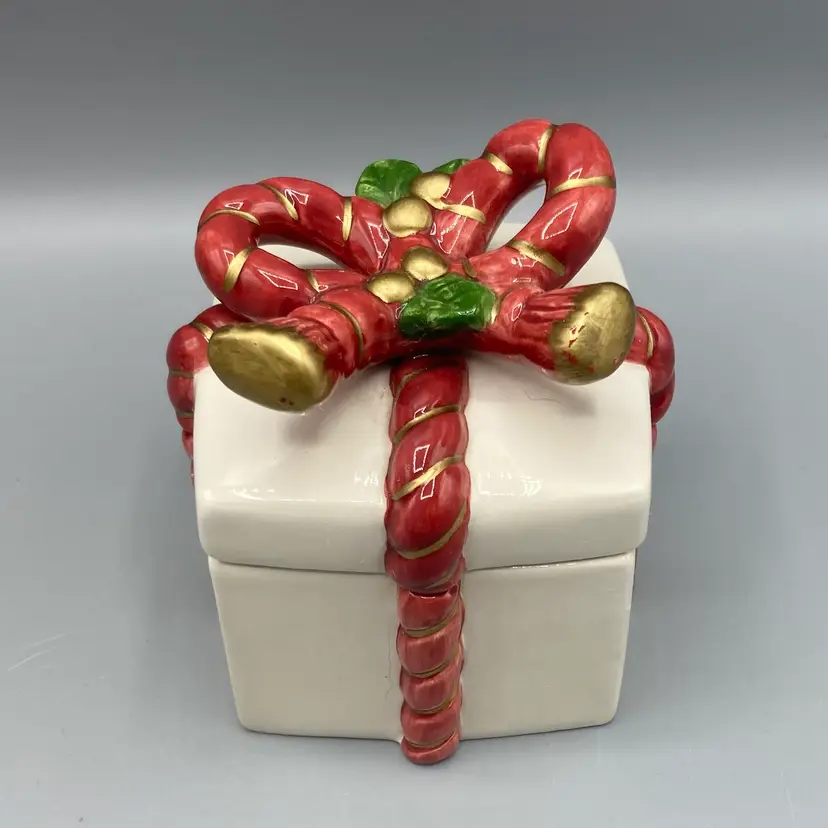 Fitz and Floyd Gift Present Ceramic Trinket Box