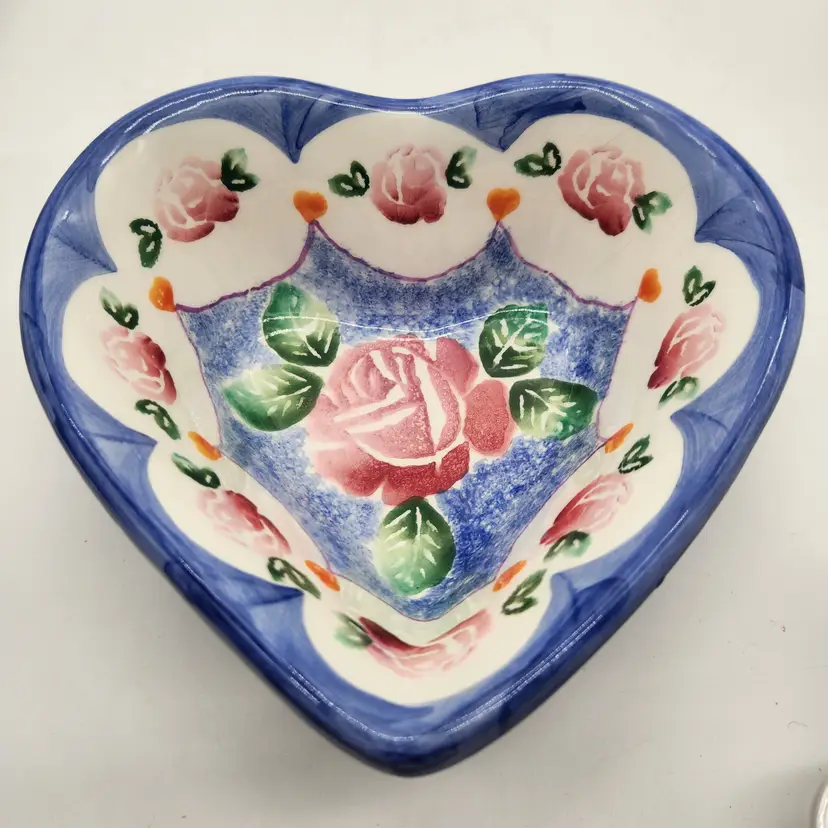 Ancora Italy Hand Painted Heart Shaped Ceramic Bowl Pink Roses Blue White 11366