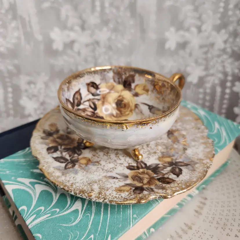 Gold Rose Tea cup