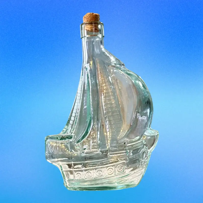 Vintage Vetreria Etrusca Aqua Glass Commemorative Santa Maria Columbia Ship Decanter Made in Italy (1992)
