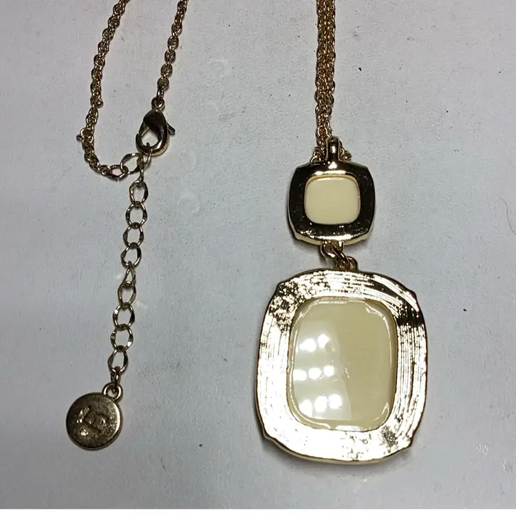 Long Goldtone With Ivory Pendant Celluloid 20” - Liz Claiborne