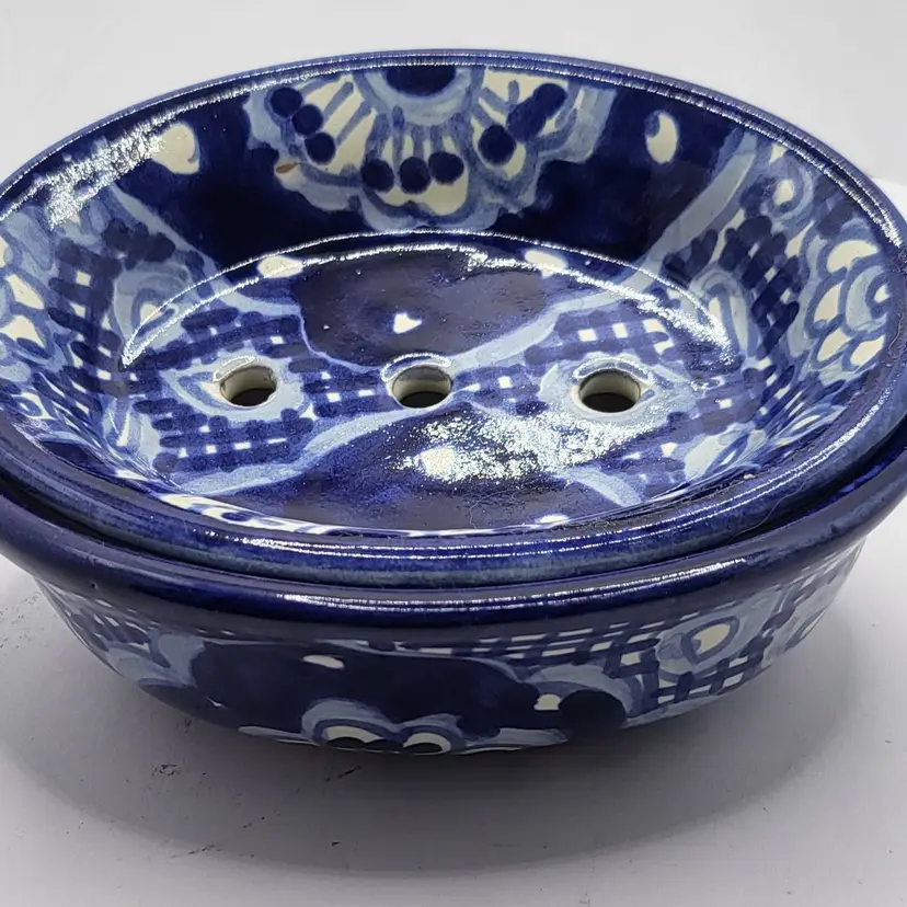 Vintage Handcrafted Blue Talavera Ceramic Soap Dish 5x4" made in Mexico signed
