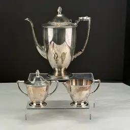 Vintage Oneida Lakewood Tudor Silverplate Teapot and Creamer Sugar Set