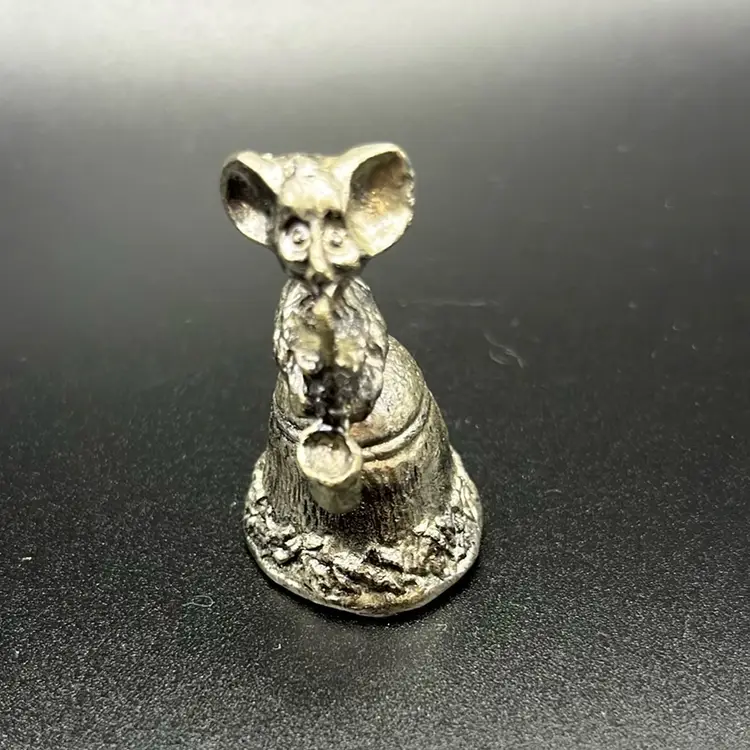 Miniature Pewter Mouse Playing Saxophone Thimble