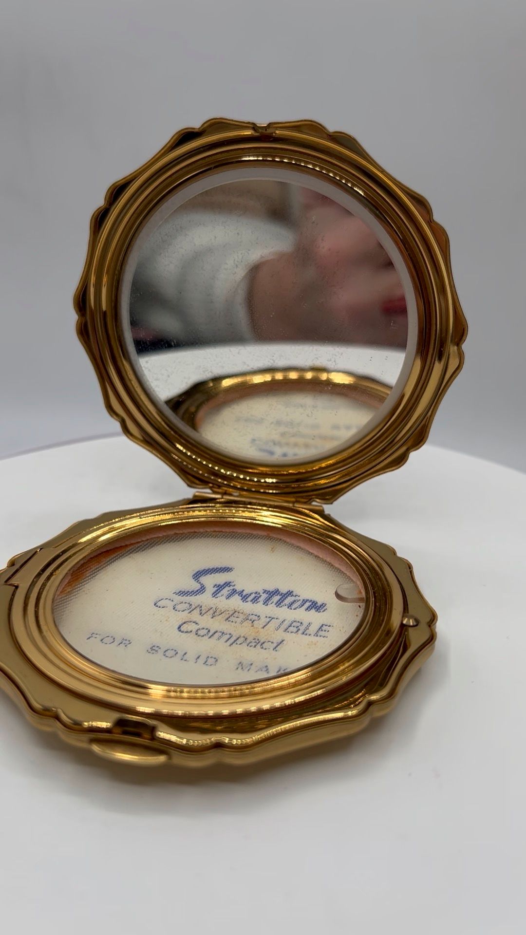 アンティークストラットコンパクト Niknax · VINTAGE STRATTON COMPACT WITH RED FLOWERS