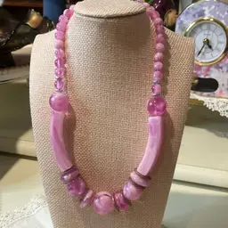 25. Vintage Lavender Swirl Lucite Necklace 16” w/3” Extender