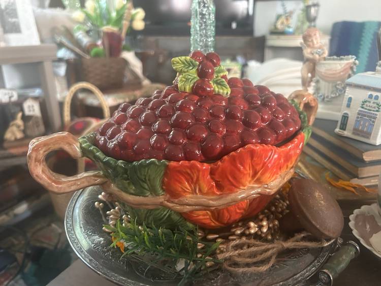 Majolica Cranberry Dish